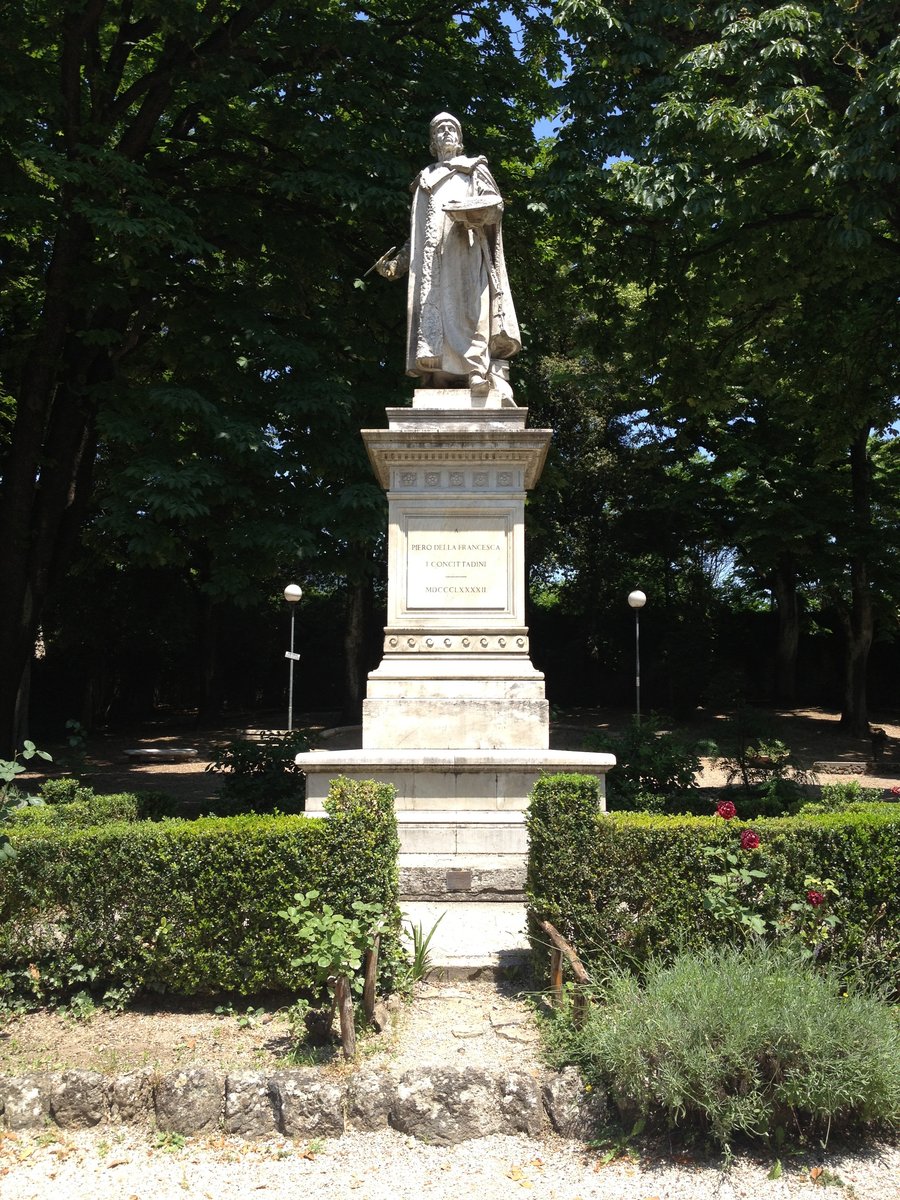 statua di Piero della Francesca