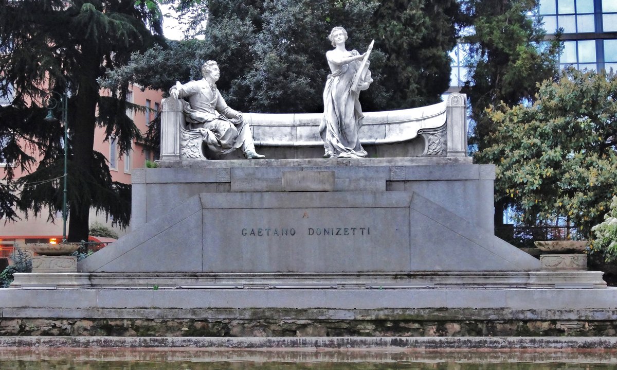 Monumento a Gaetano Donizetti
