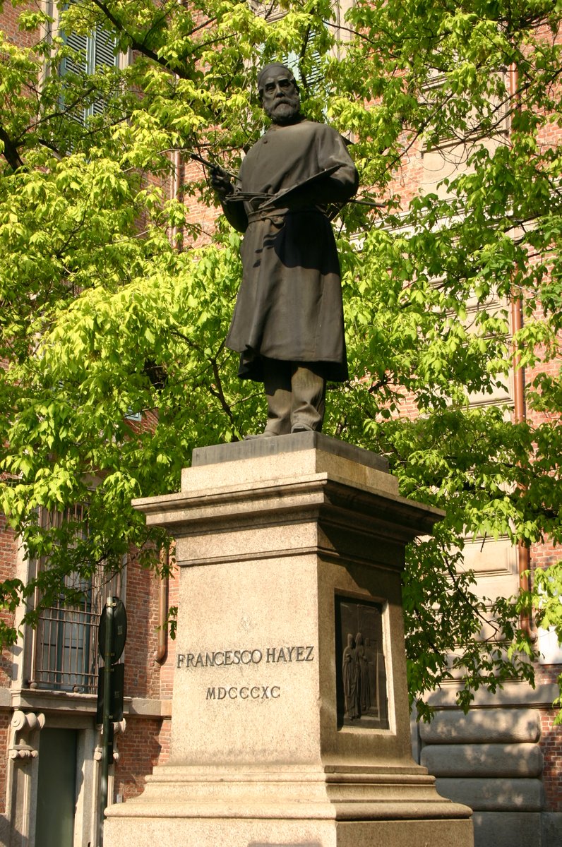 statua a Francesco Hayez