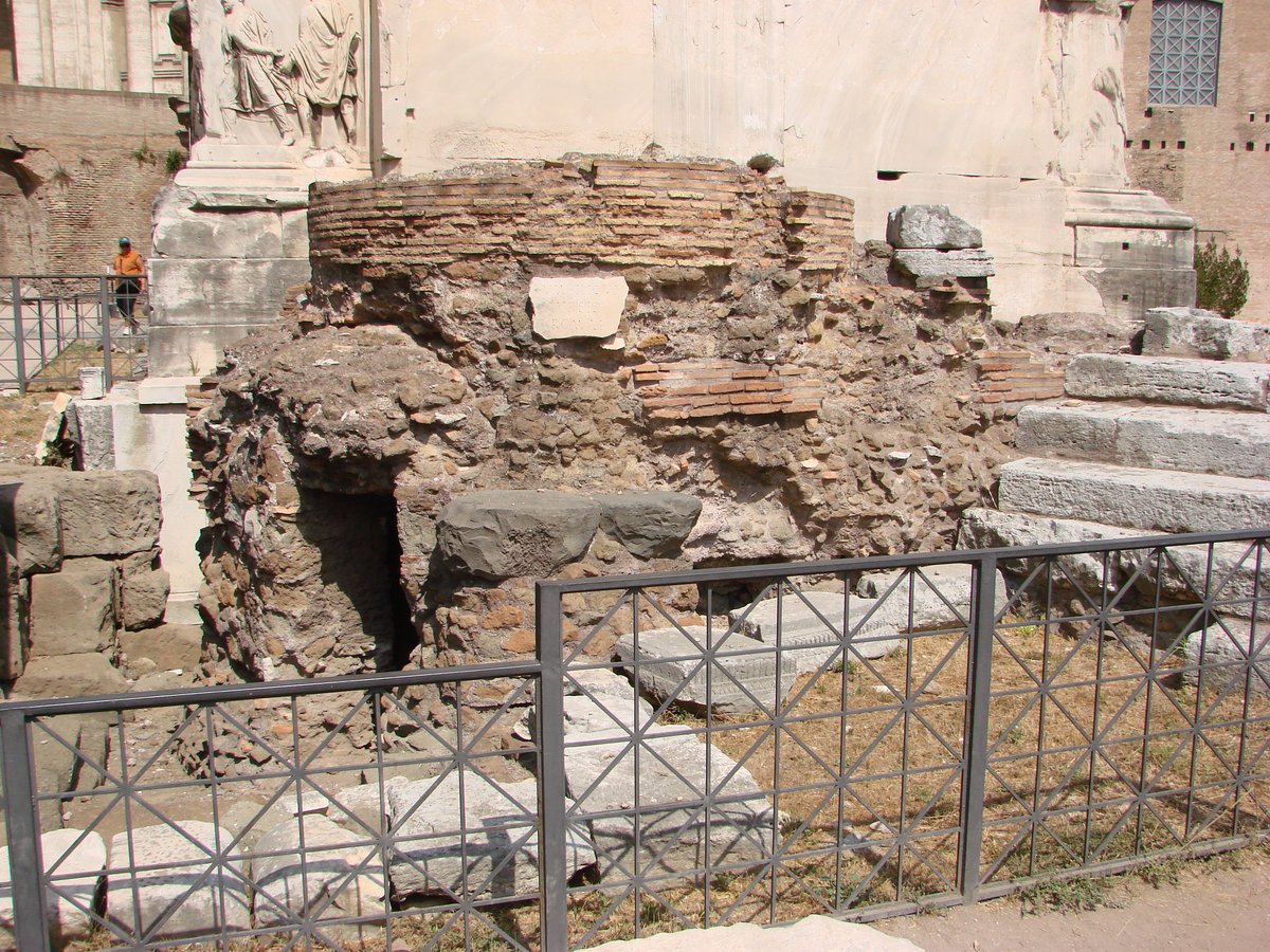 Umbilicus Urbis Romae - 1