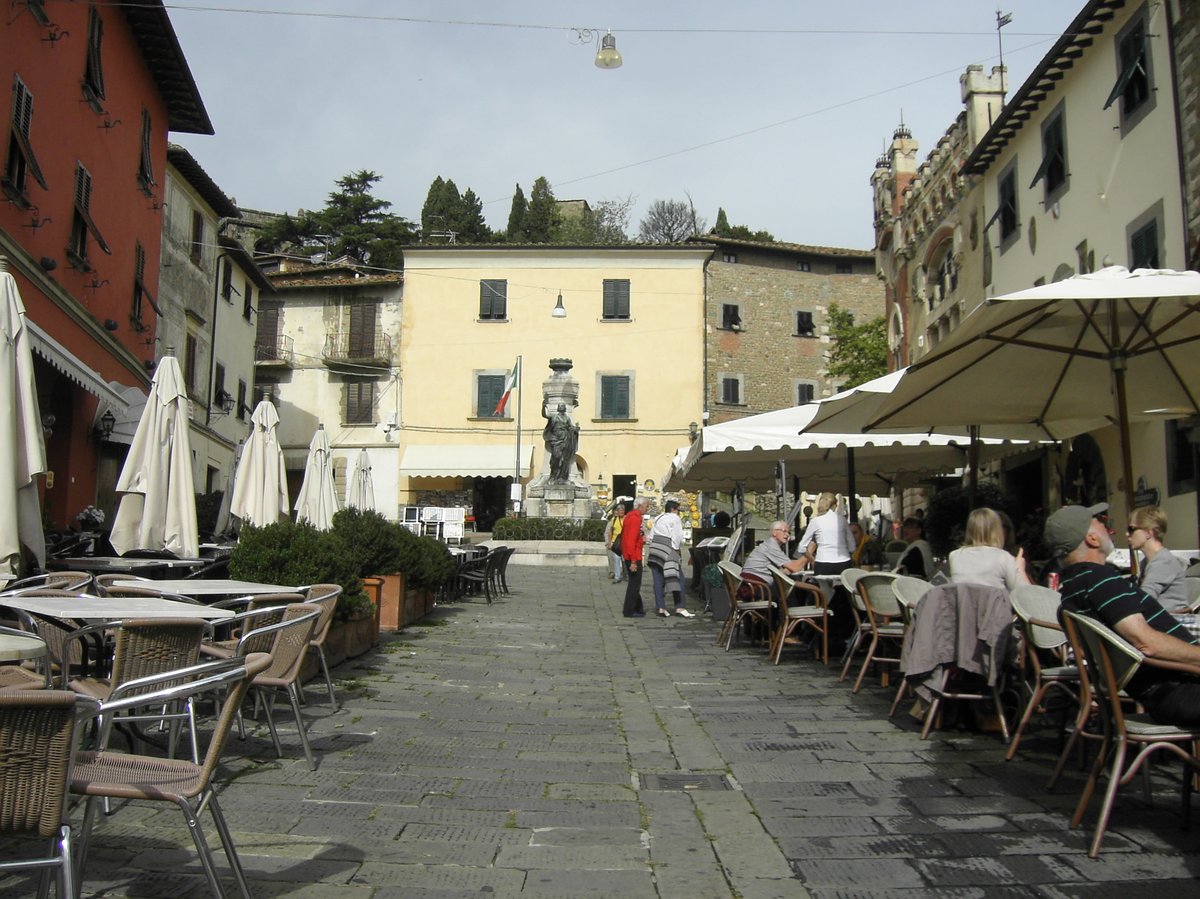 piazza Giuseppe Giusti - Montecatini Terme