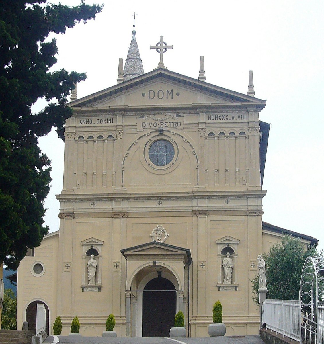 chiesa di San Pietro in Vinculis - Roè Volciano