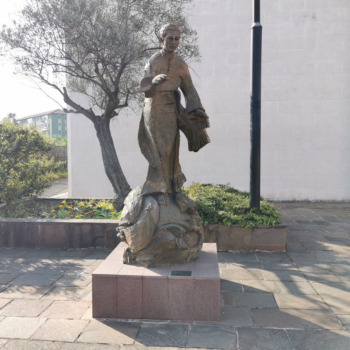 statua di Giovanni Mazzuconi - Sesto San Giovanni