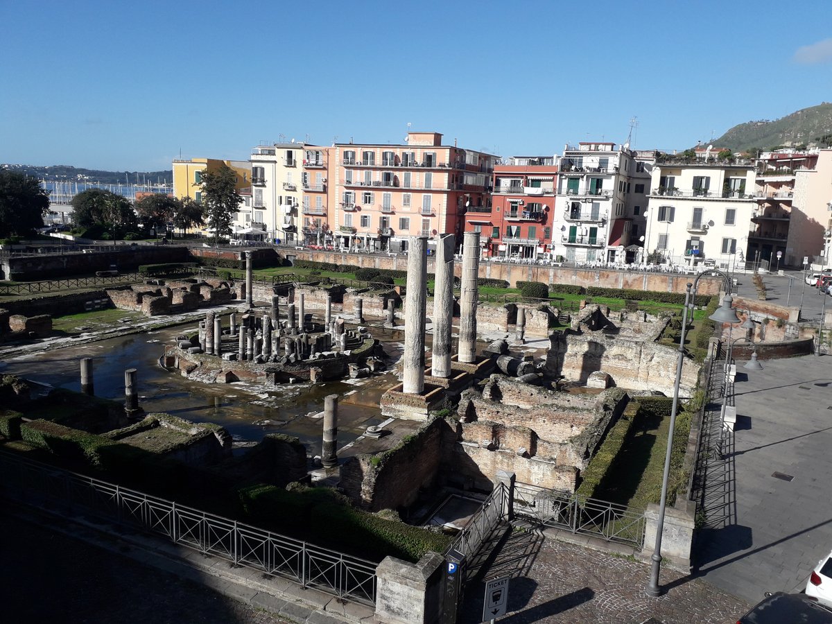 parco archeologico dei Campi Flegrei - anfiteatro Flavio e tempio di Serapide - Pozzuoli