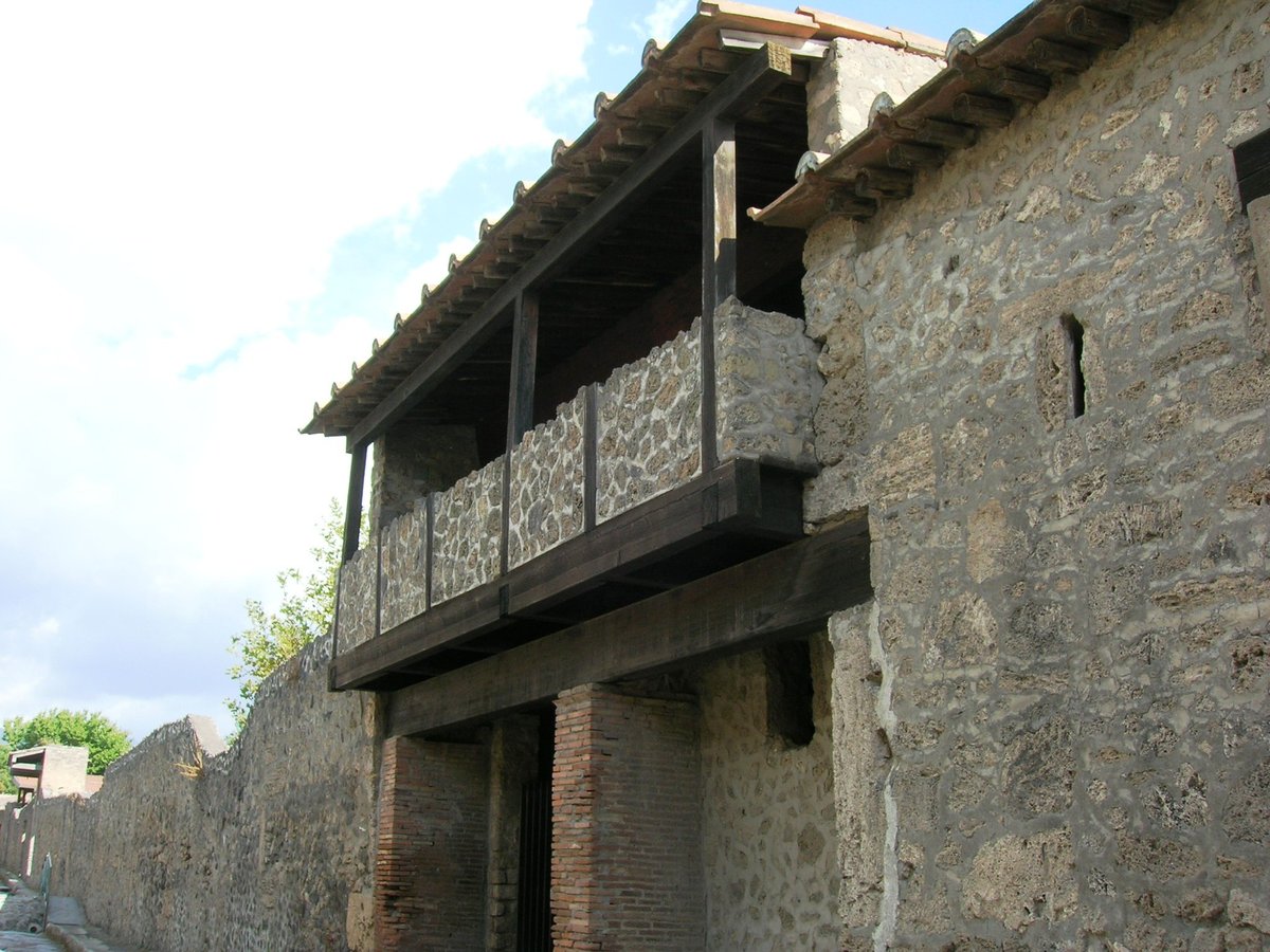 casa del Triclinio all'Aperto (II.9.5)