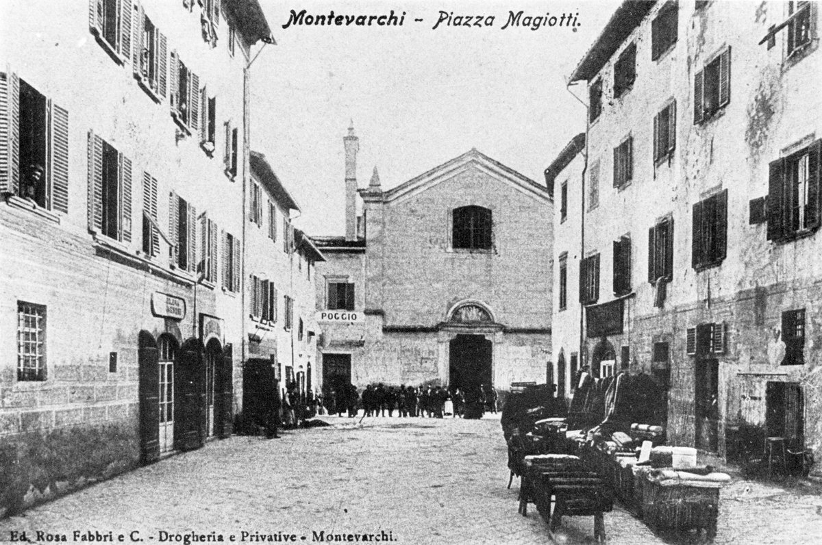 Piazza Raffaello Magiotti (Montevarchi) - Montevarchi