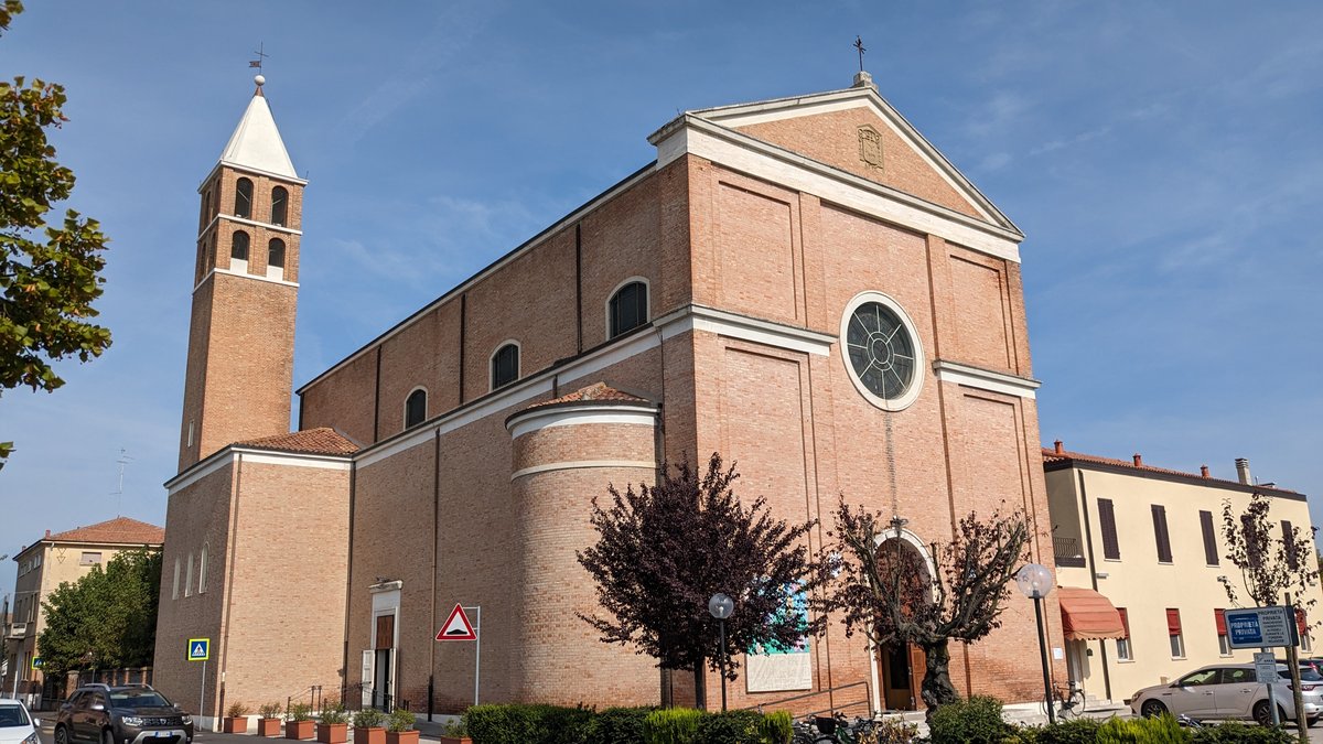 chiesa della Sacra Famiglia
