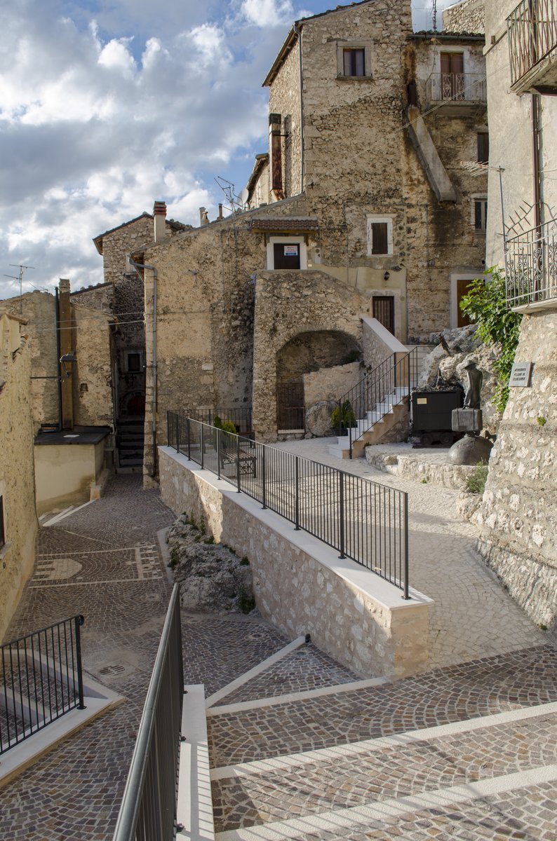 Piazzetta Marcinelle - Castel del Monte