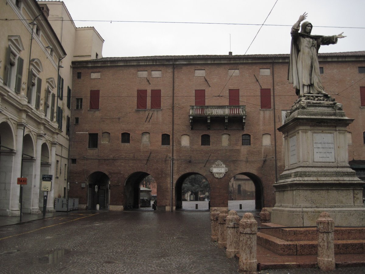 piazza Savonarola