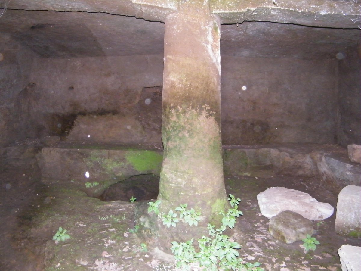 Tomba della Colonna - San Lorenzo Nuovo