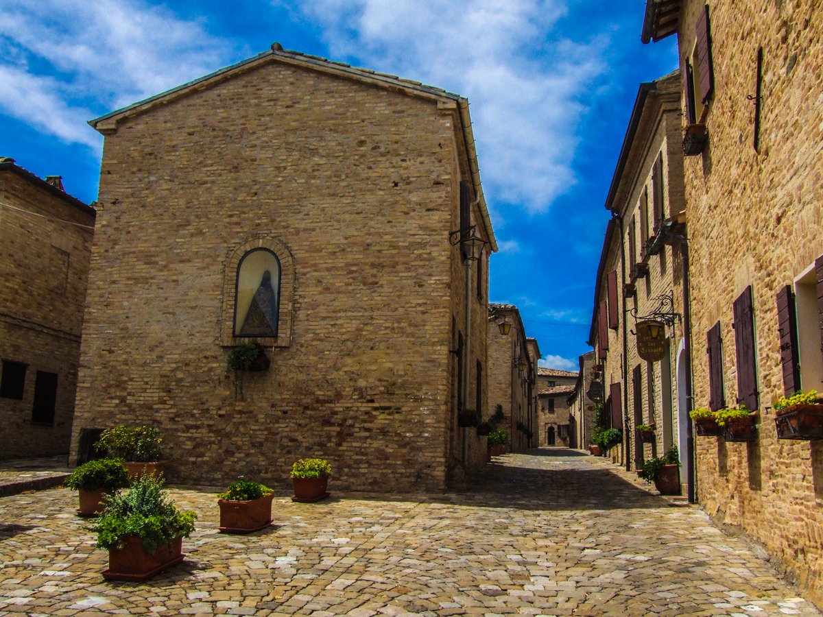 piazza Giacomo Matteotti - Montegridolfo