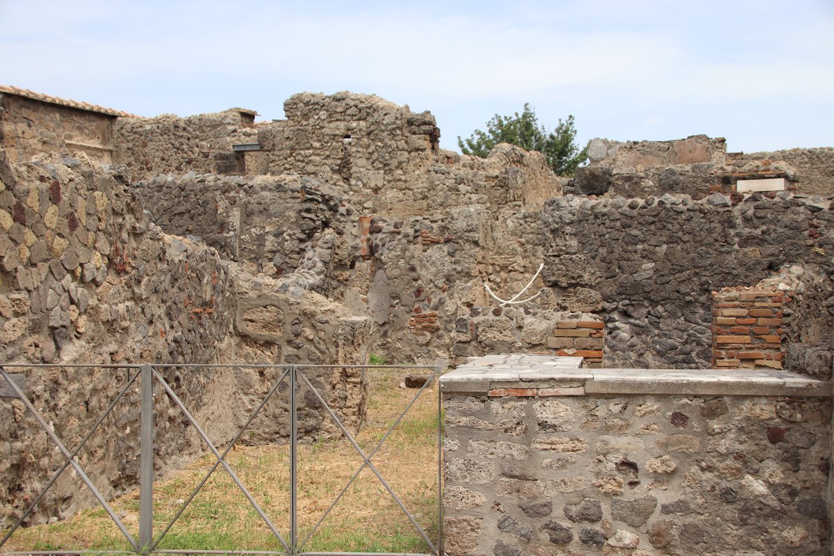 thermopolium e popina di Phoebus (VI.1.18)