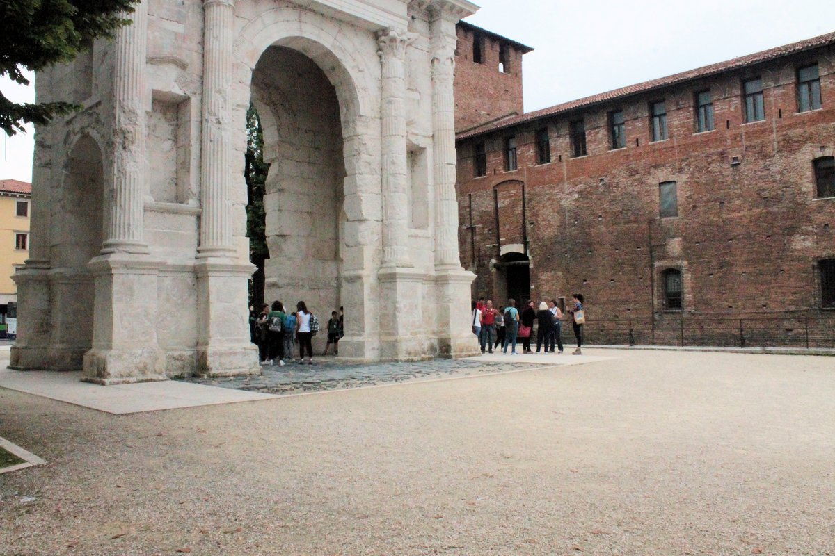 Domus romana di piazza Castelvecchio