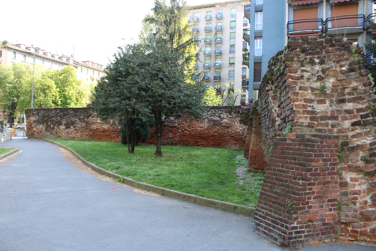 Largo Isabella d'Aragona