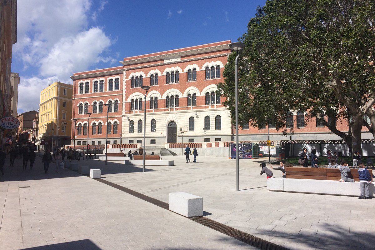 piazza Giuseppe Garibaldi