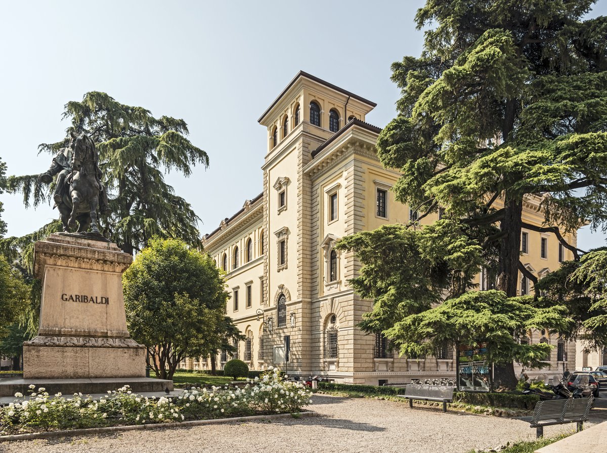 Piazza Indipendenza (Verona)