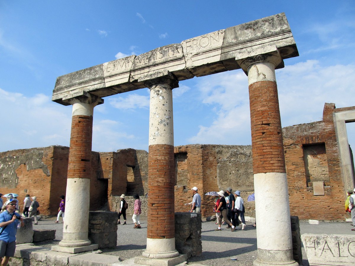 edificio di Eumachia