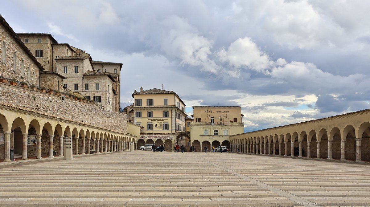 piazza inferiore di San Francesco