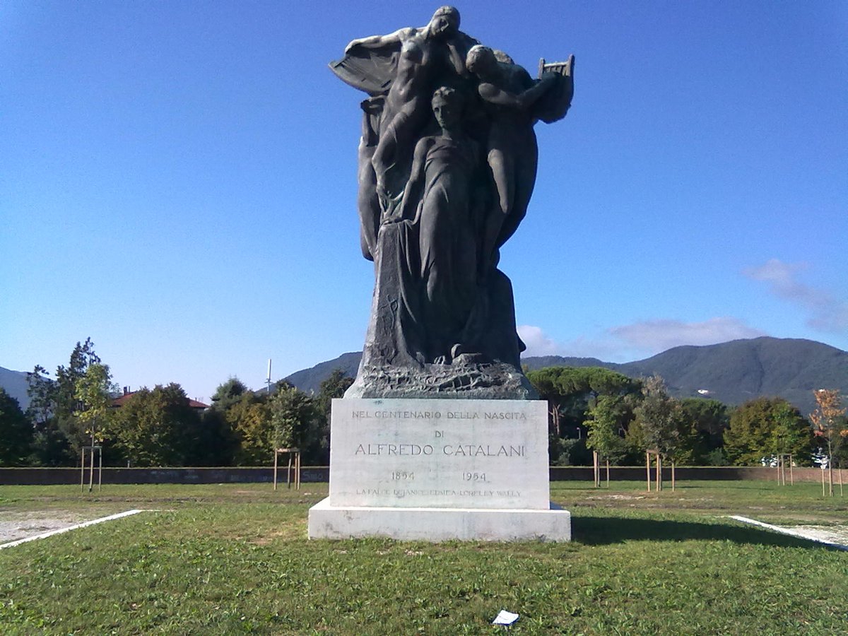 Monumento a Alfredo Catalani