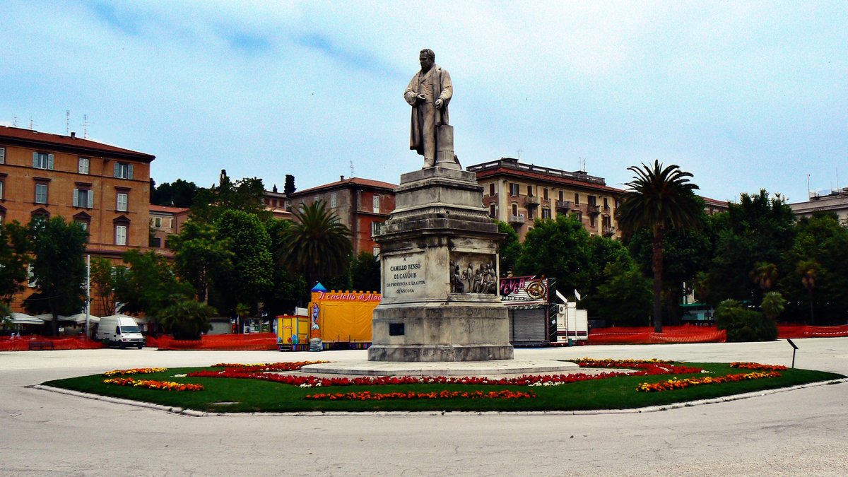 piazza Cavour