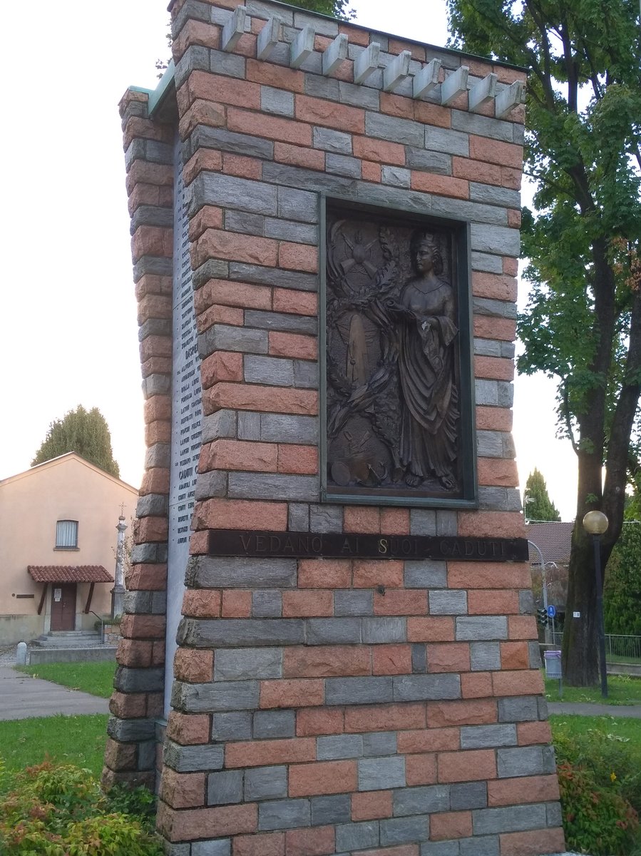 Monumento ai Caduti - Vedano Olona