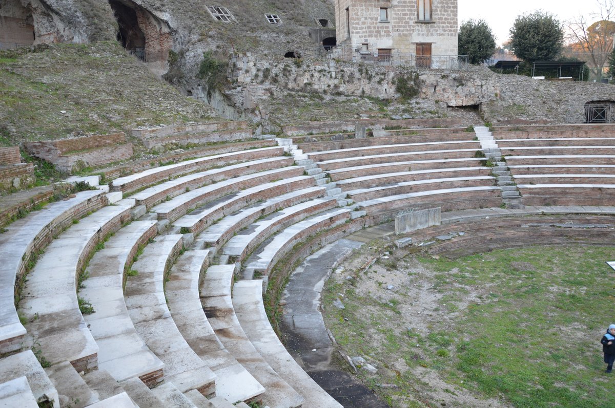 Teatro romano di Teanum Sidicinum