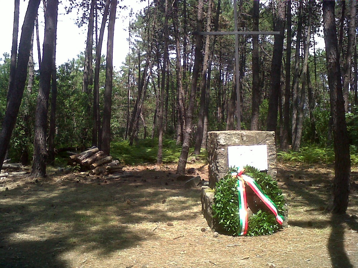 Monumento dell'eccidio di Piavola - Buti