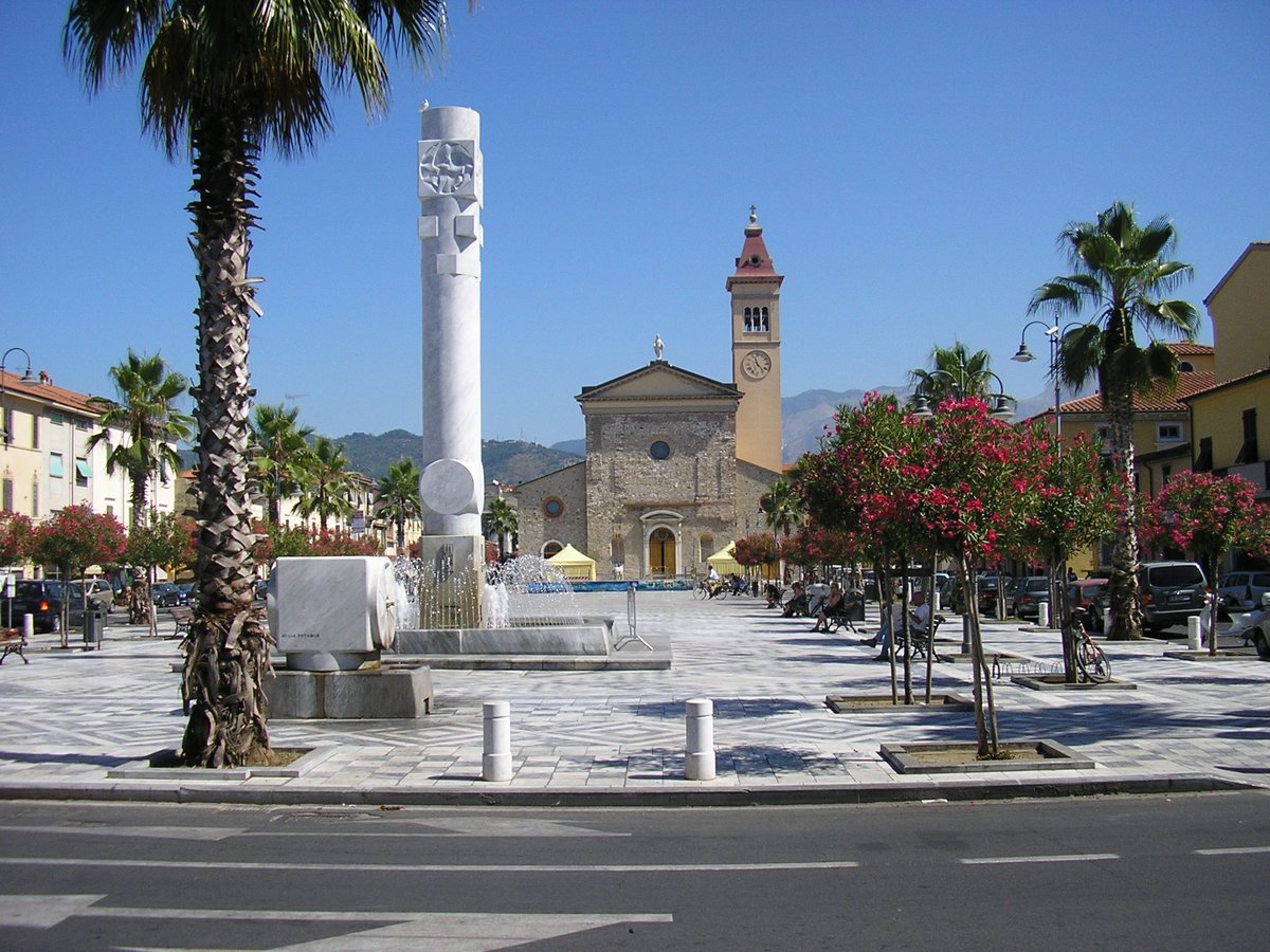 Piazza Gino Menconi - Carrara