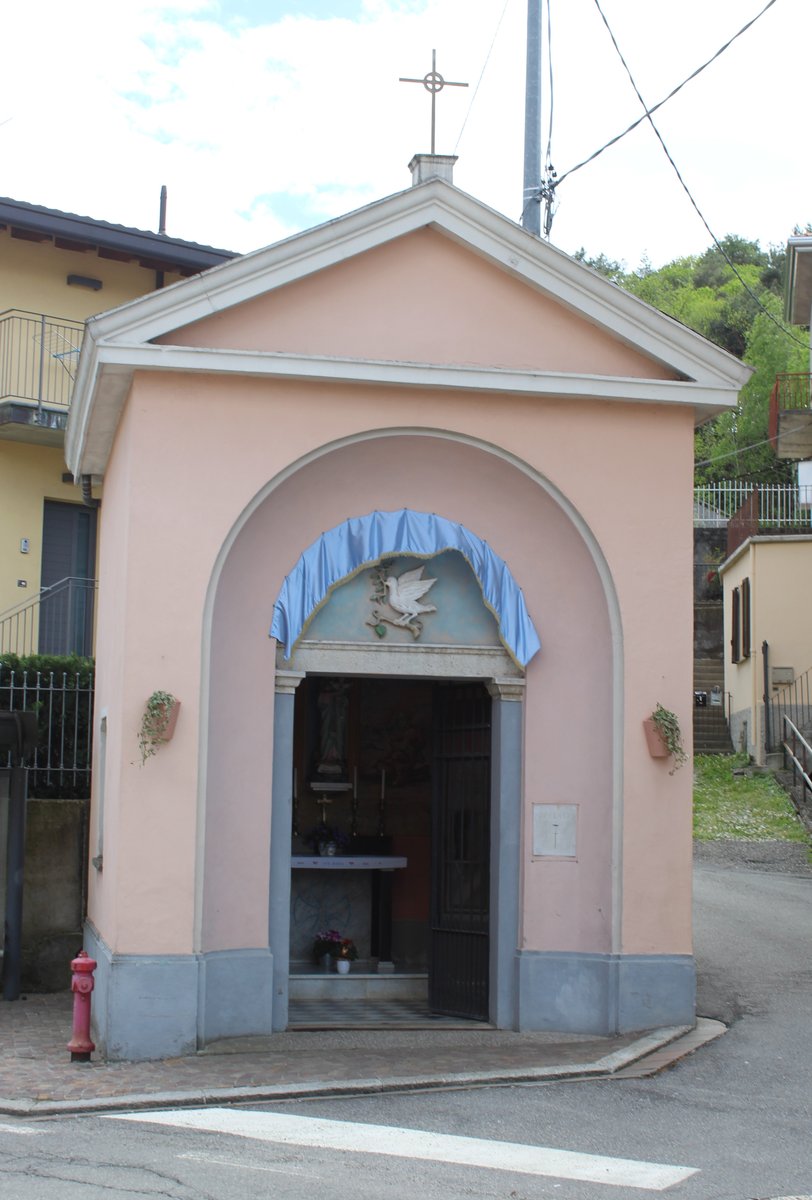 Cappella della Madonna o ai Caduti - Oltrona di San Mamette
