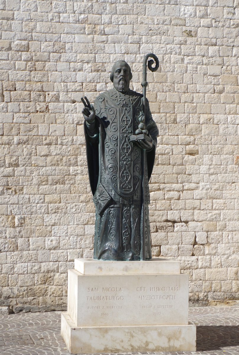 Statua di San Nicola