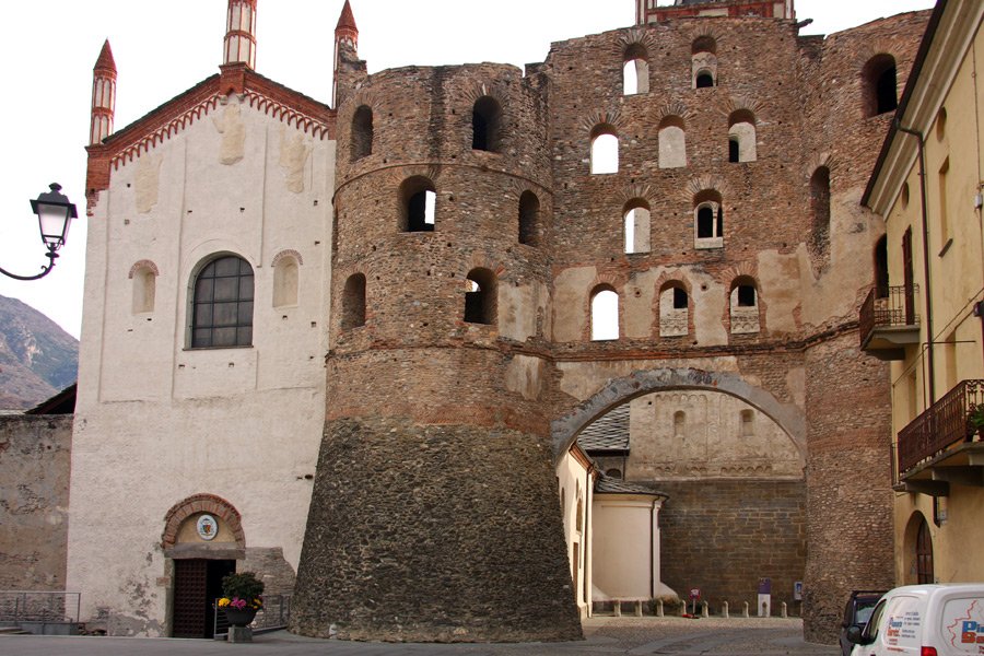 Porta Savoia - Susa
