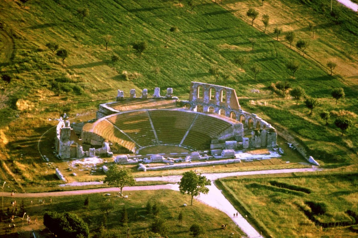 Teatro romano di Gubbio