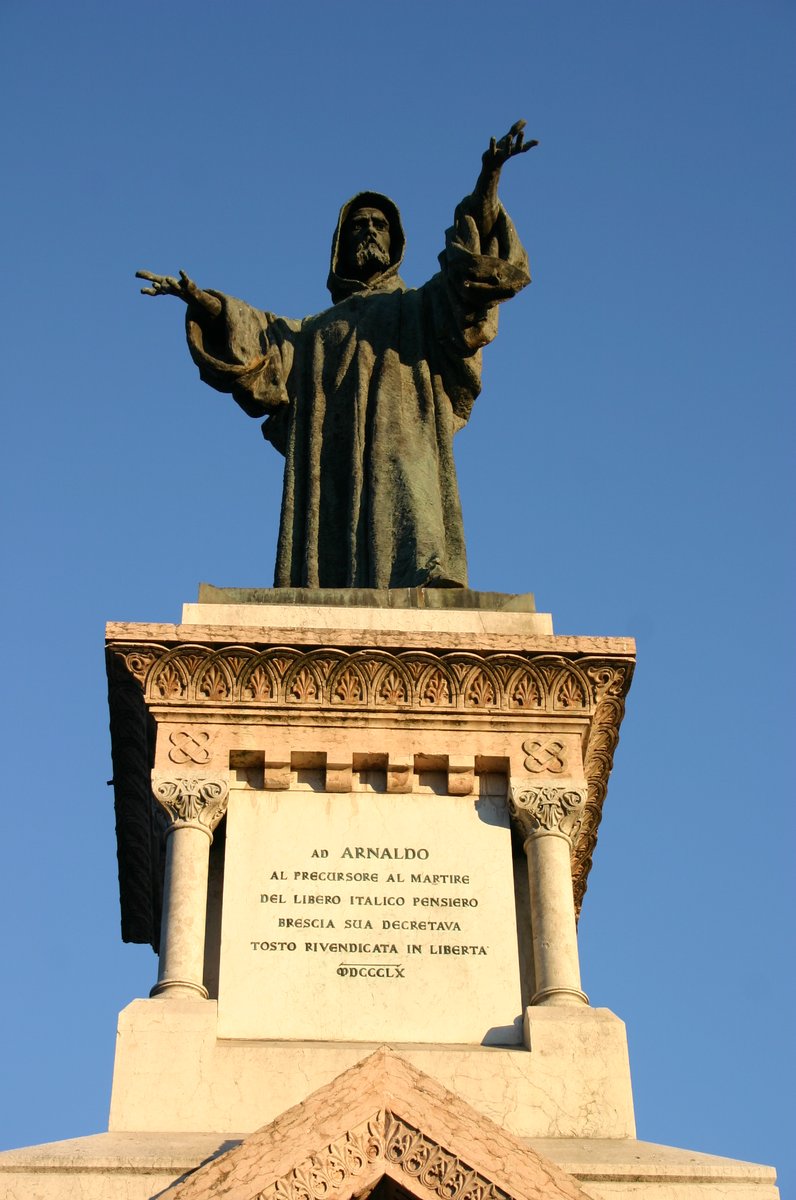 Monumento a Arnaldo da Brescia