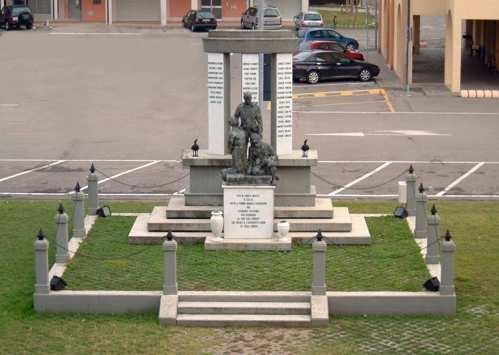 monumento ai caduti - Novi di Modena