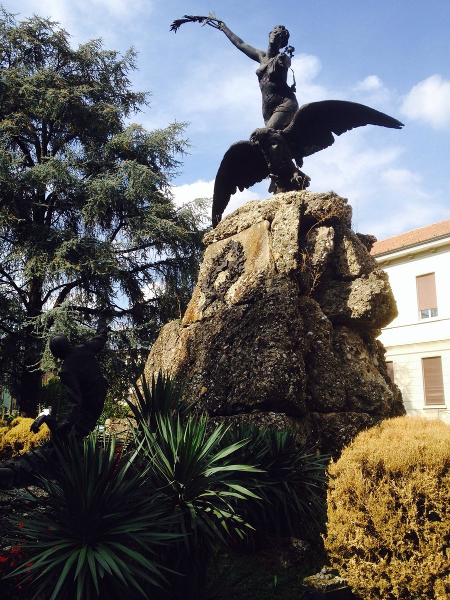 monumento ai caduti - Brugherio
