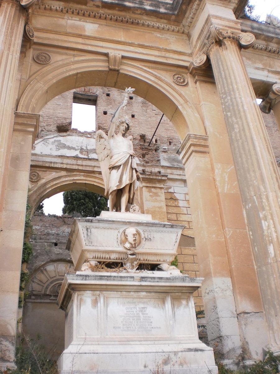 Monumento a Giuseppe Natoli