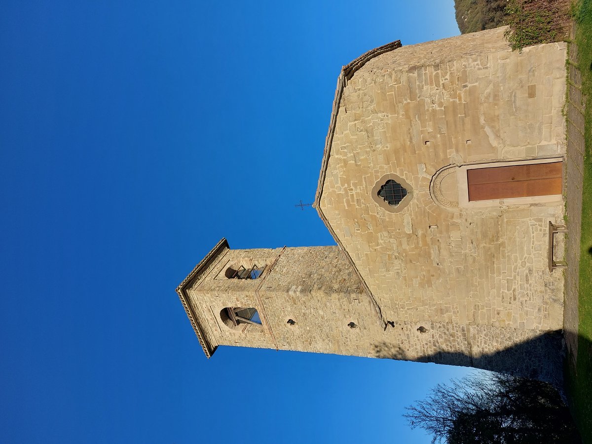 chiesa di Sant'Andrea presso il Castello di Carpineti - Carpineti