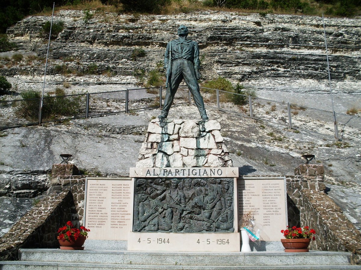 Monumento al Partigiano - Arcevia