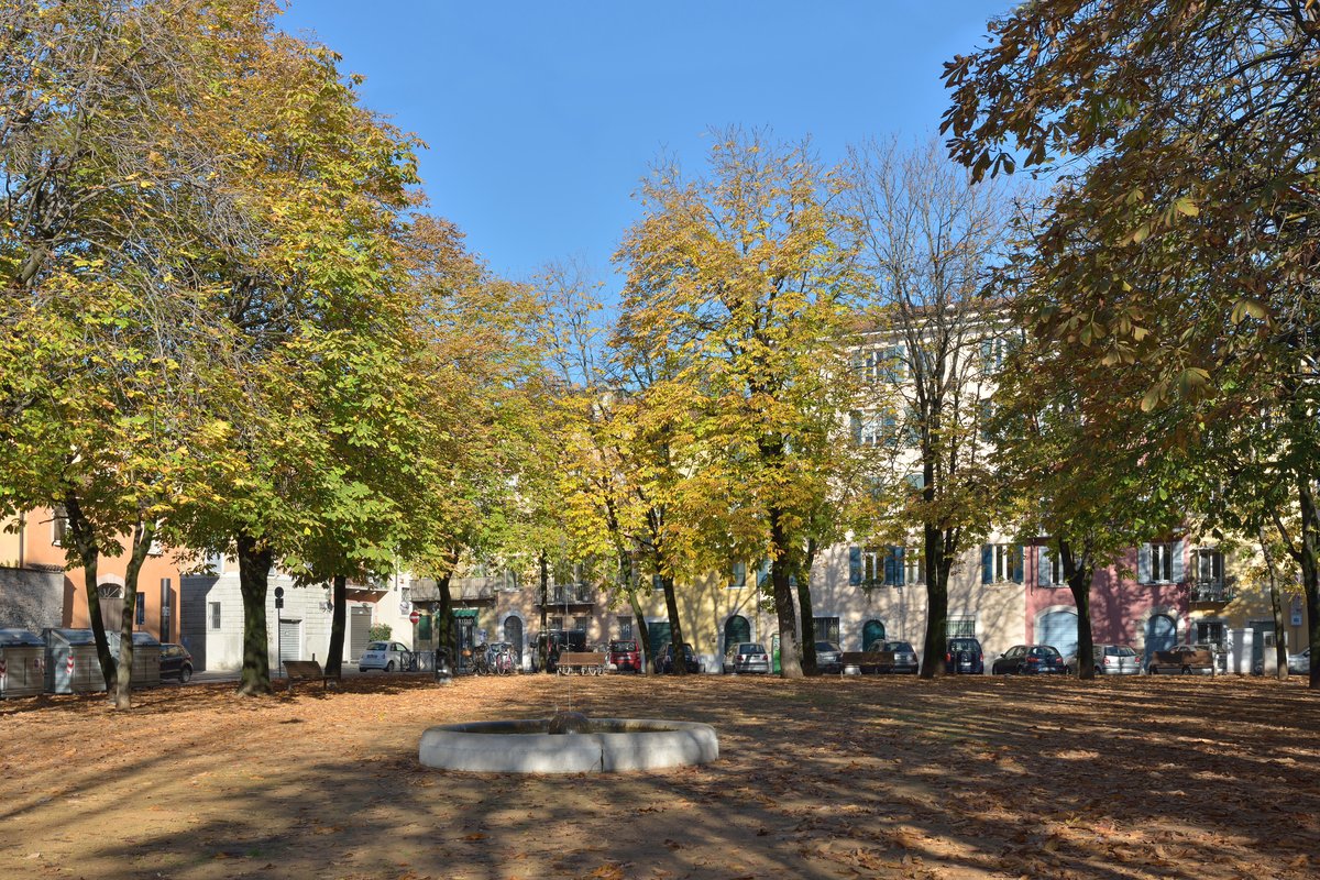 piazza Tebaldo Brusato