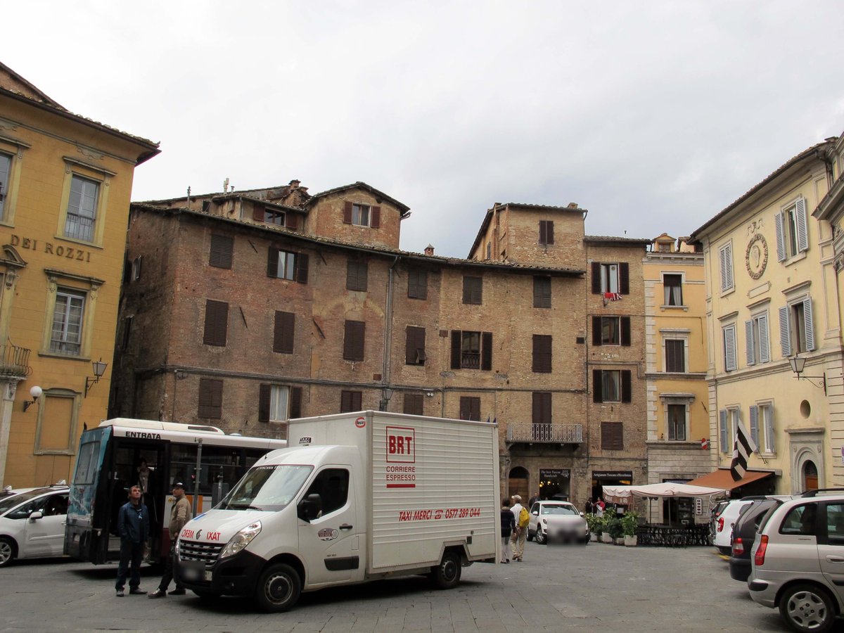 piazza dell'Indipendenza