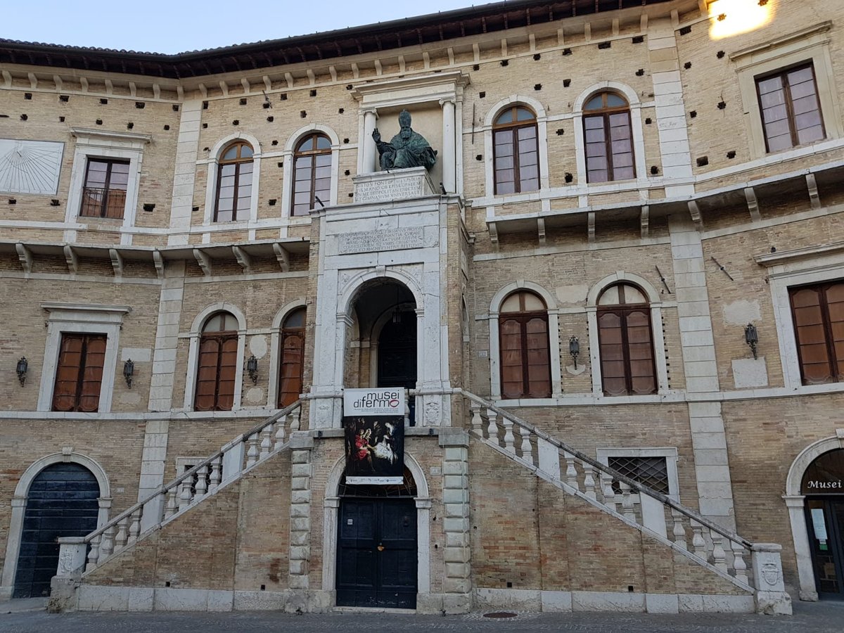 Palazzo dei Priori - Fermo