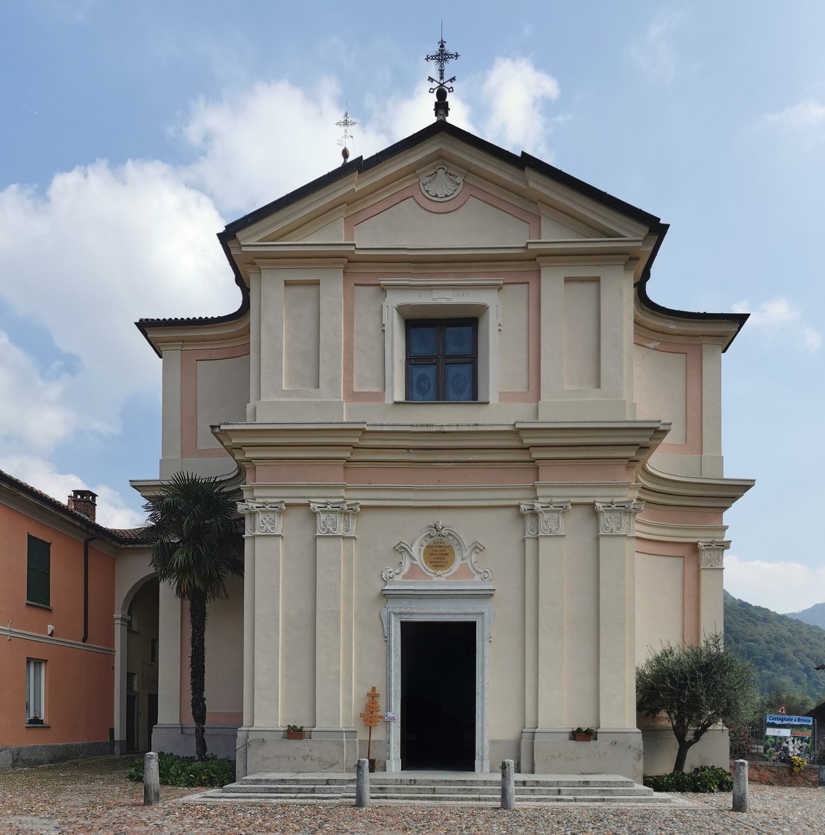 chiesa dei Santi Pietro e Paolo - Brinzio