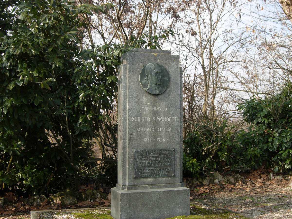 monumento al colonnello Roberto Simondetti - Cassine
