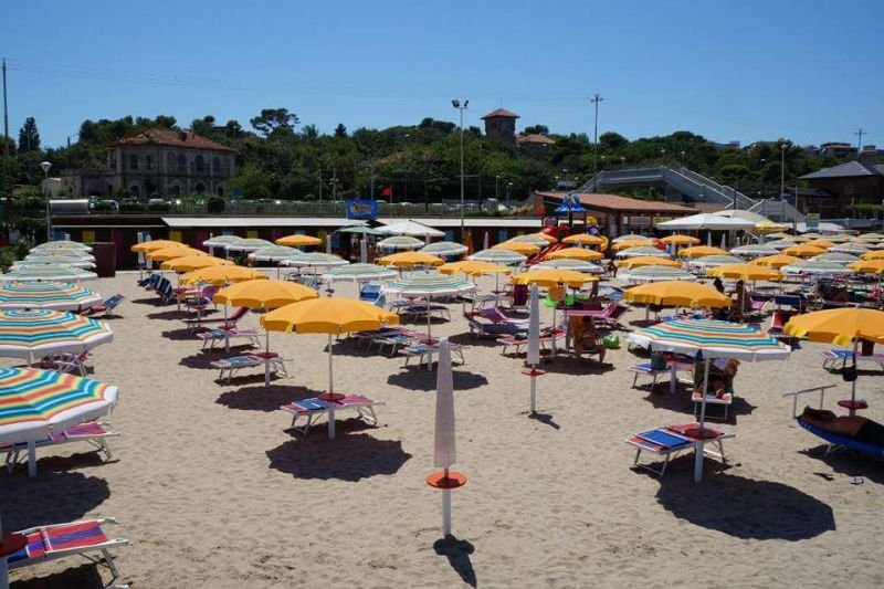 Palombina Ohana Beach