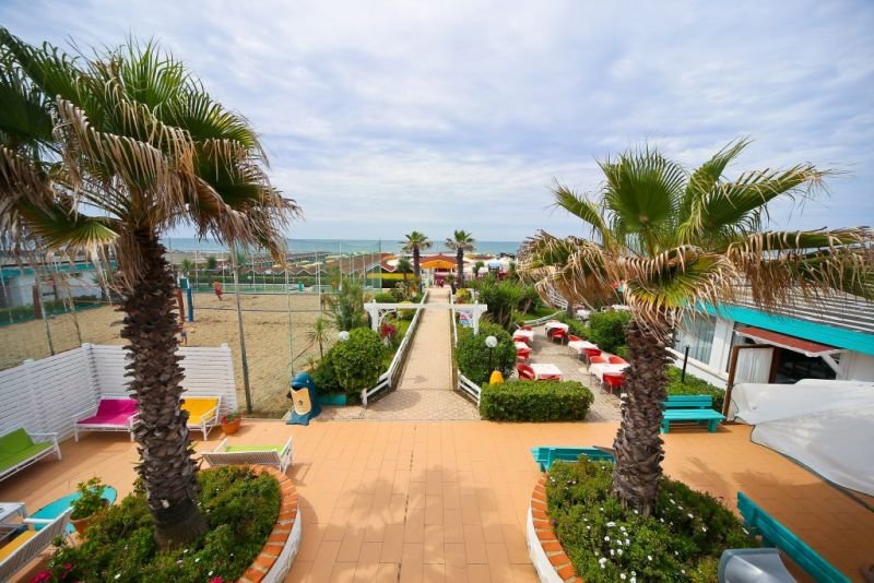 Bungalow Beach