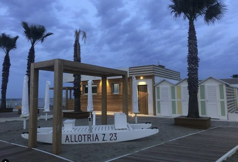 Allotria23 - 5