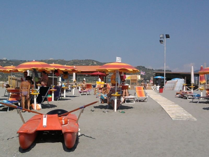 La Playa Del Sol - 2