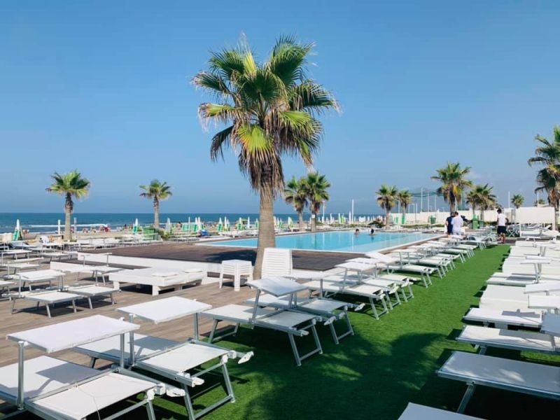 Vittoria Beach Club - 3