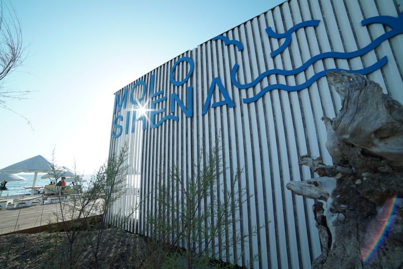 Molo Sirena Beach & Restaurant On The Sea - 2