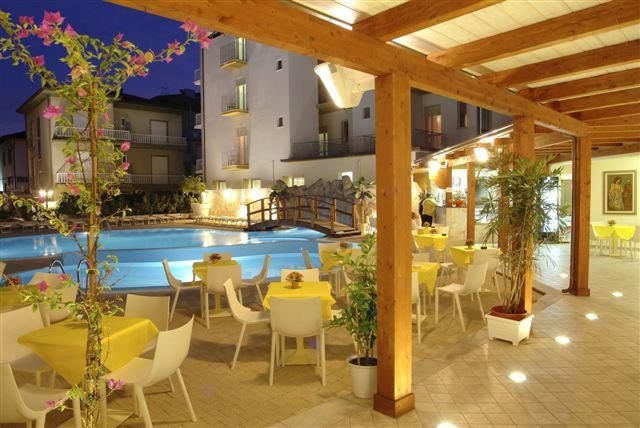 Beach Club 15 - 2